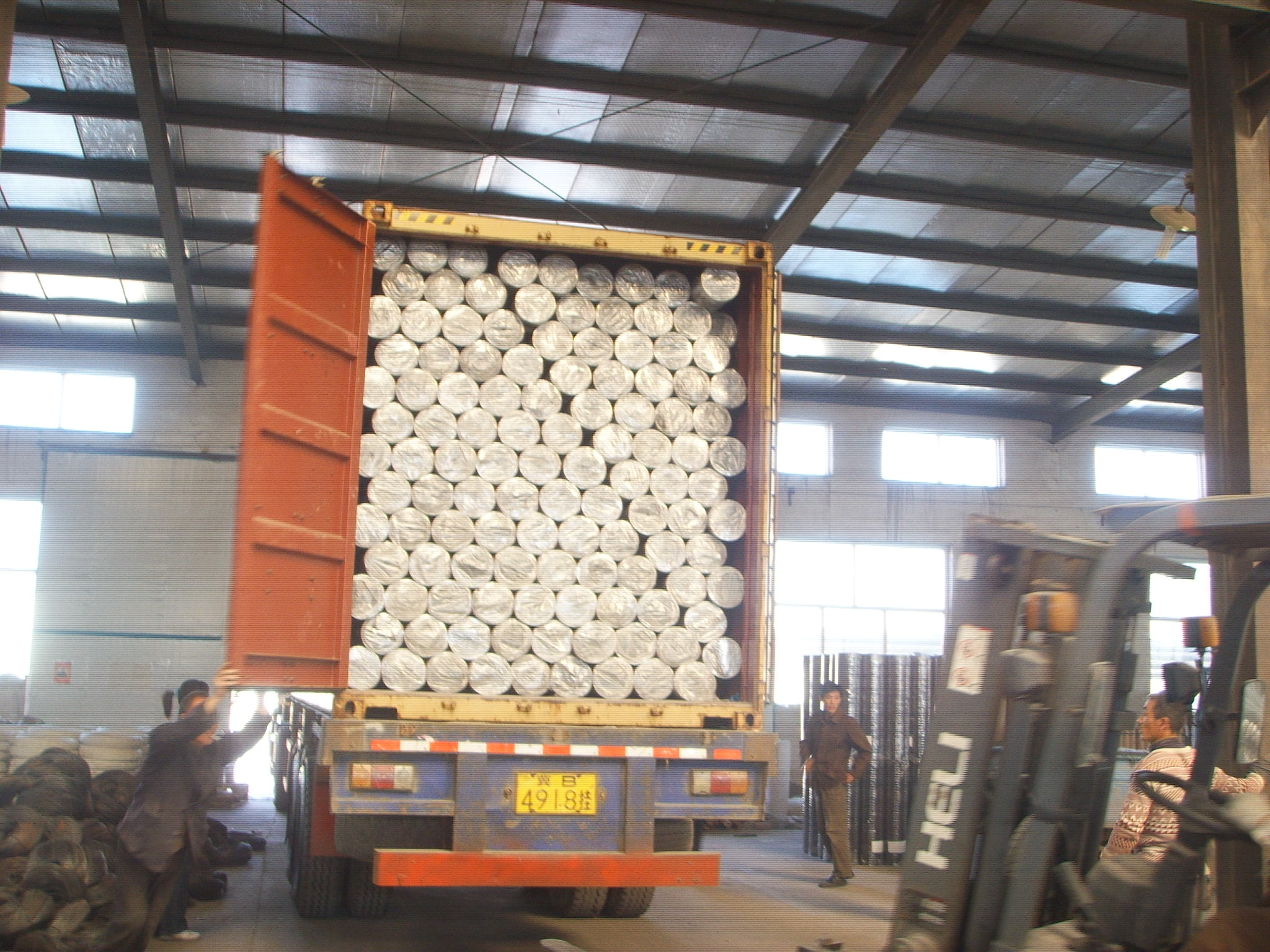 welded wire mesh loading