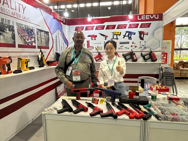 Leeyu Precision Nail Guns Shine at the 139th Canton Fair, Attracting Huge Attention and Constant Inquiries on Opening Day!