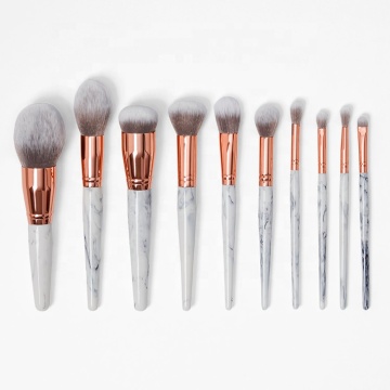 Silky-soft two-tone Synthetic Bristles