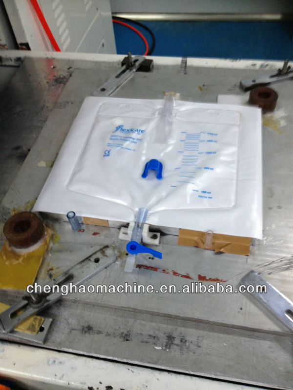 Urine bag welding machine 