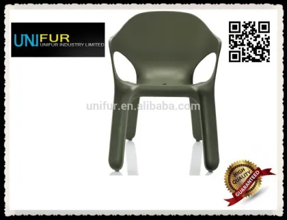 Replica Jerszy Seymour stackable armrest magis easy chair