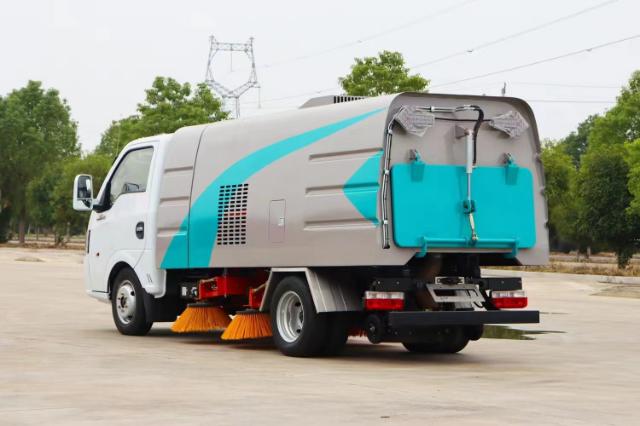 Dongfeng 4x2 Road Sweeper Truck للمبيعات