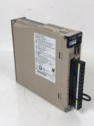 Yaskawa Servopack Unit SGDV-2R8A11B002000 for CNC Milling Machine Parts