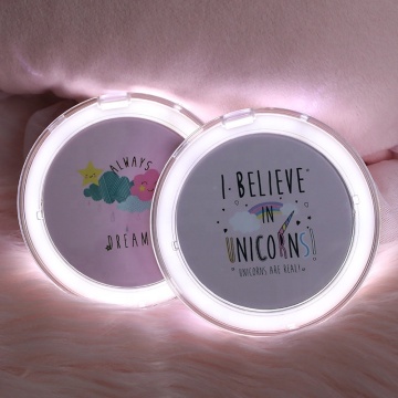 INS Regalo de chicas de venta caliente: espejo de maquillaje de luz LED, Mini Mini Mini Mirror doblado