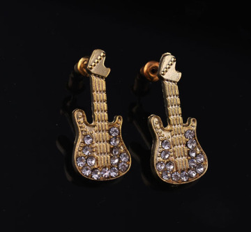 2013 best sell gold violin design unique girls earrings OM-119