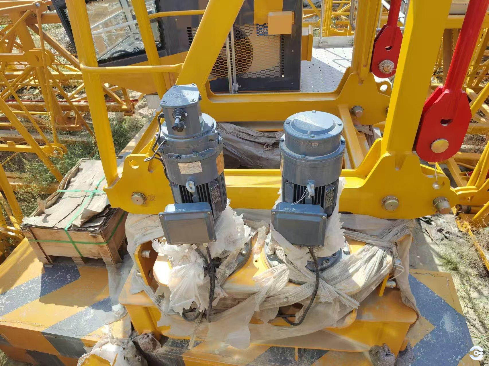 Second-hand tower crane with wide boom arm