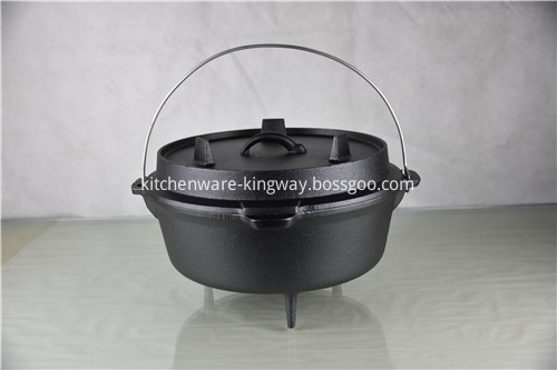 Lipped Lid Cast Iron Picnic Pot