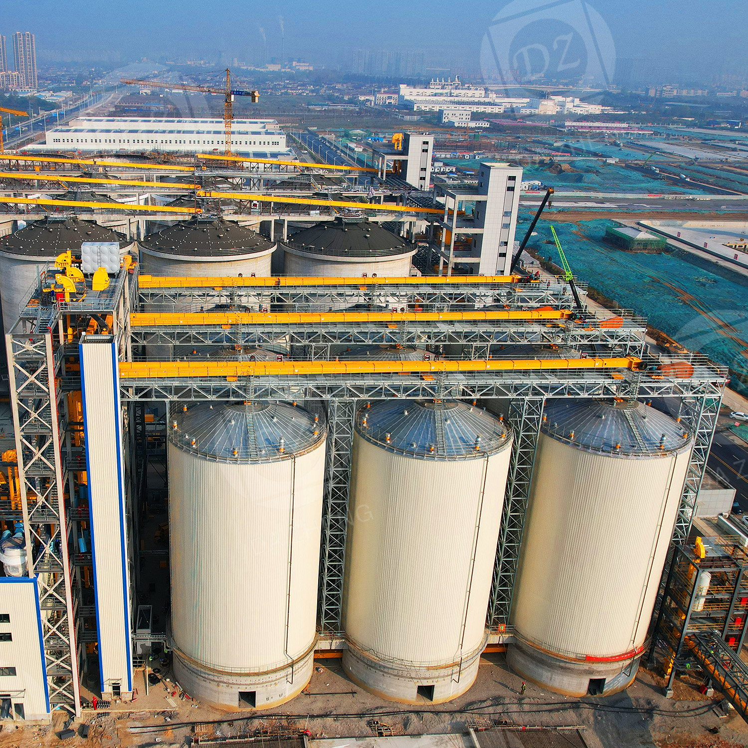 Grain consolidation warehouses at river ports