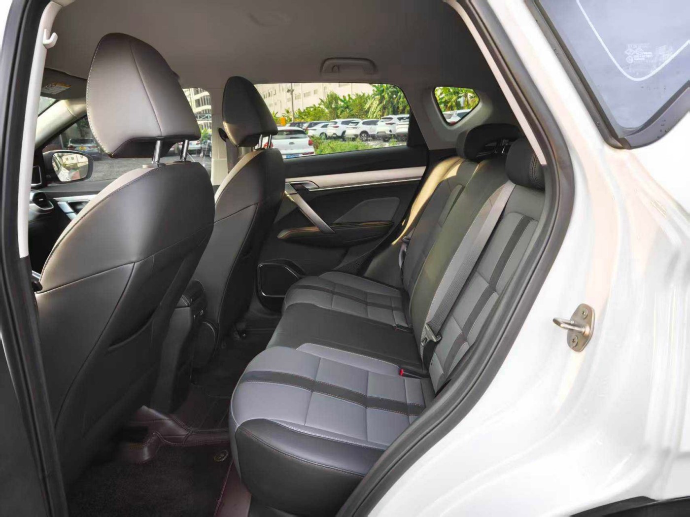 Longteng Edition Geely Coolray