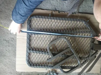 Self Climbing Hunting Tree Stand