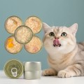 Sopa de carne em pedaços e pedaços enlatados Comida enlatada para gatos