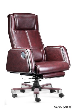 Luxury genuine leather executive chair with footrest