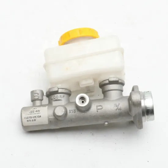 46010-VK104 Brake Master Cylinder for Nissan Pickup D22