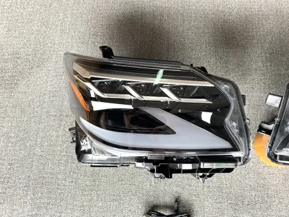 2020 Lexus GX LED head lamp headlights