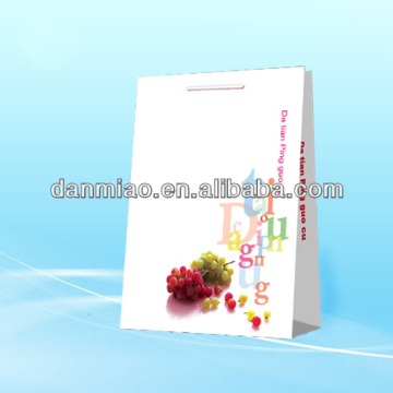 Reusable mini paper bags with die-cut handle