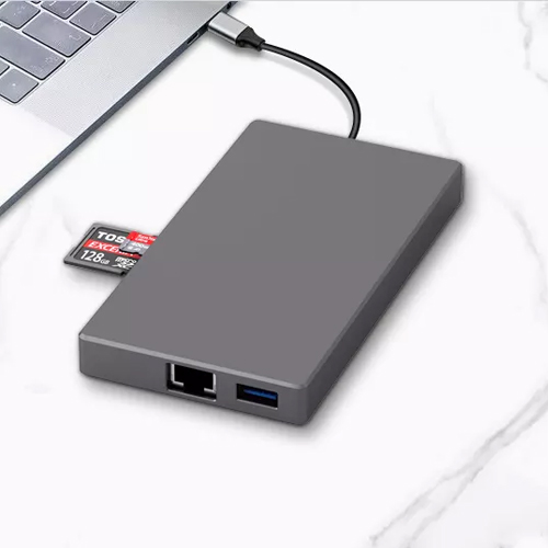 USB-C-Hub mit NVMe SSD-Gehäuse