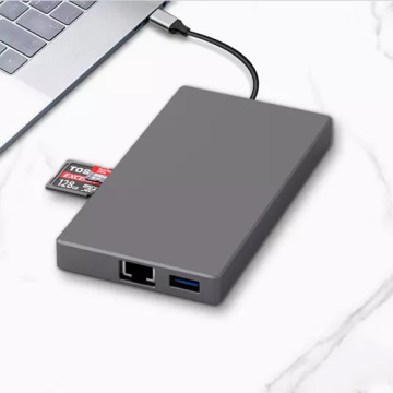 Hub USB-C avec enceinte SSD NVME