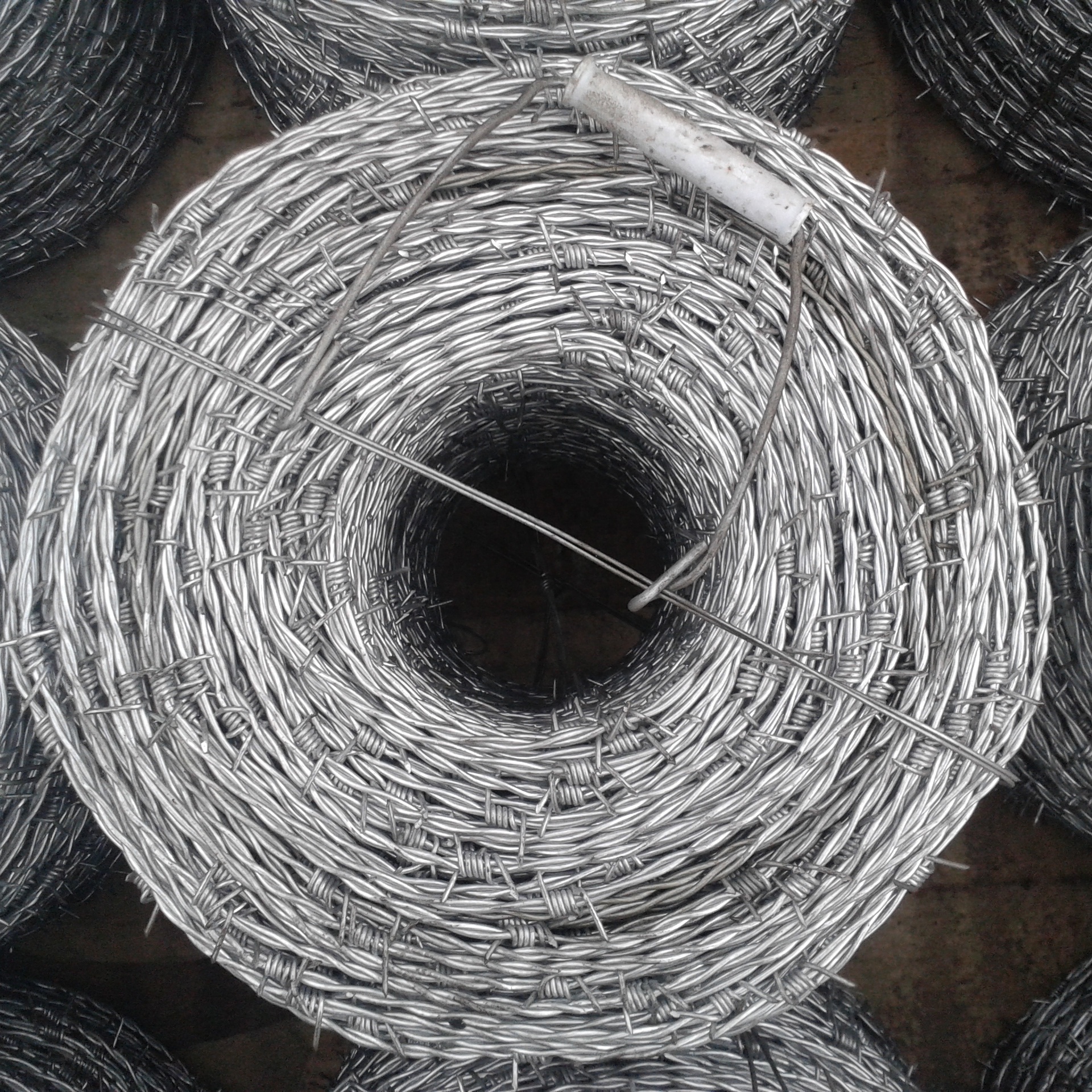 Hot Dipped Galvanized Barbed Wire In Low Price For Sale4