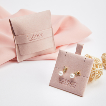 Sachets de velours de logo personnalisés et sacs-cadeaux en microfibre avec cartes en mousse