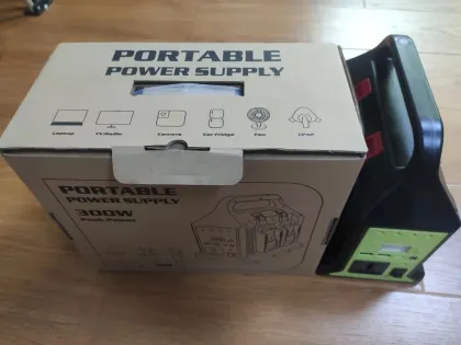 300W 4-Channel Portable Battery Power Supply Inverter for Outdoor