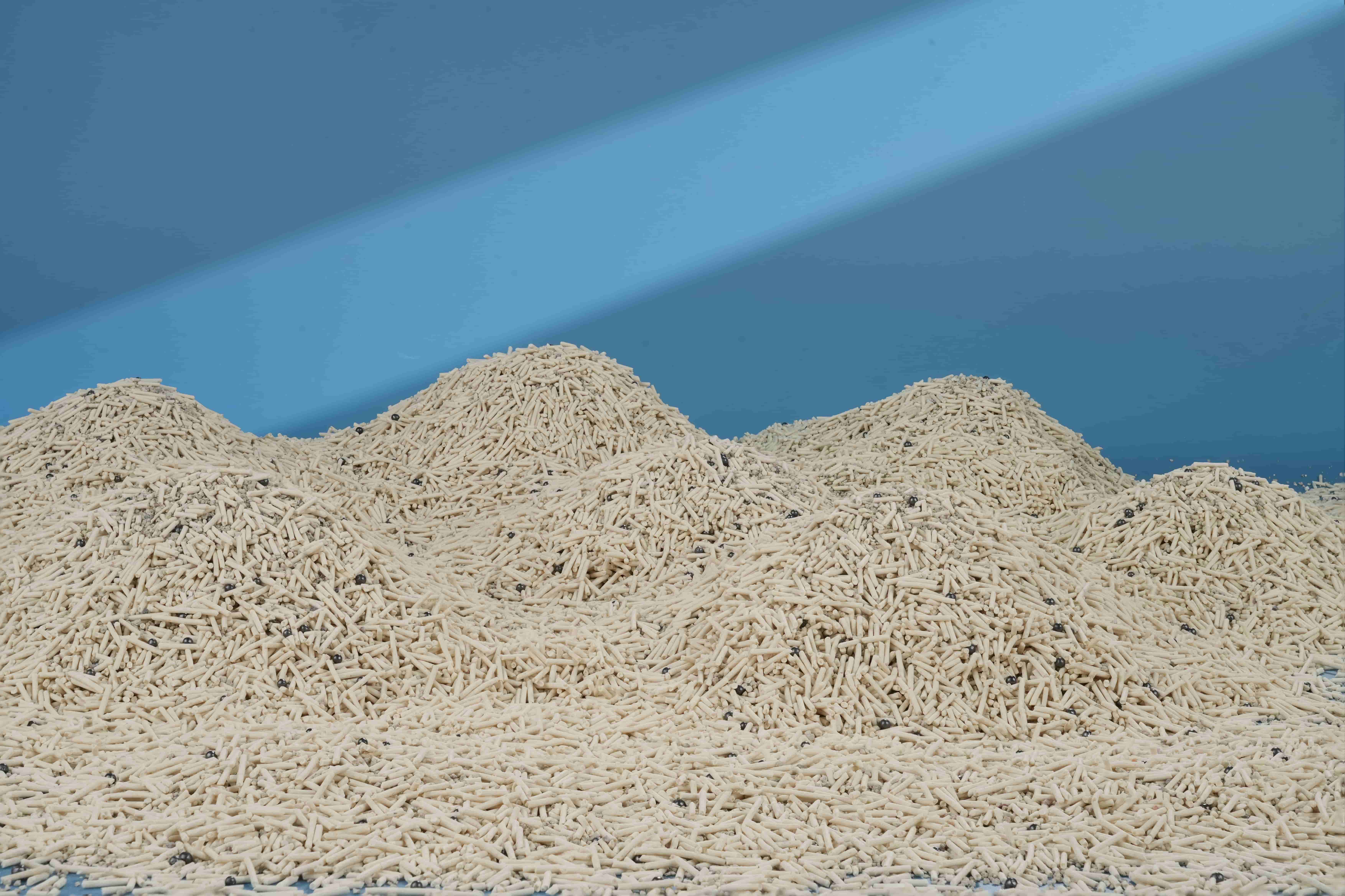 High Performance Mixed Cat Litter for All Climates