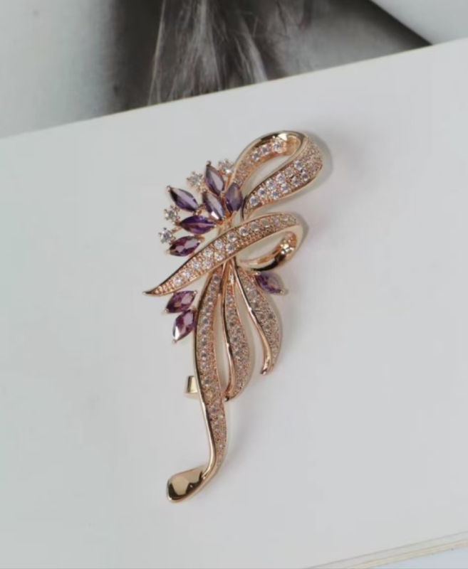 Ladies' suit brooch