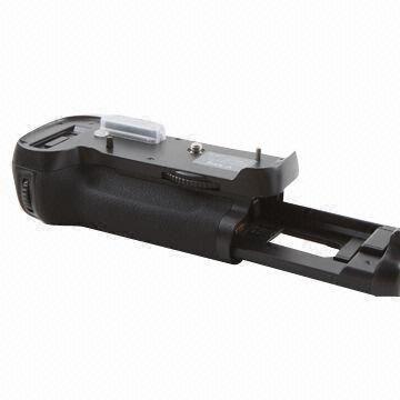 Battery Grip, 1 EN-EL 15 Power Source, 0 to 40°C/32 to 104°F Operating Temperature