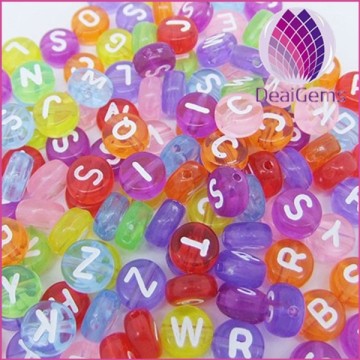 Wholesale beautiful fashion oblate acrylic alphabet beads letter beads alphabet for necklace