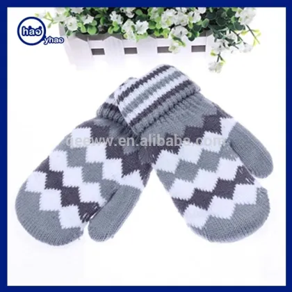 Wholesale cheap custom acrylic winter baby knitted gloves mittens