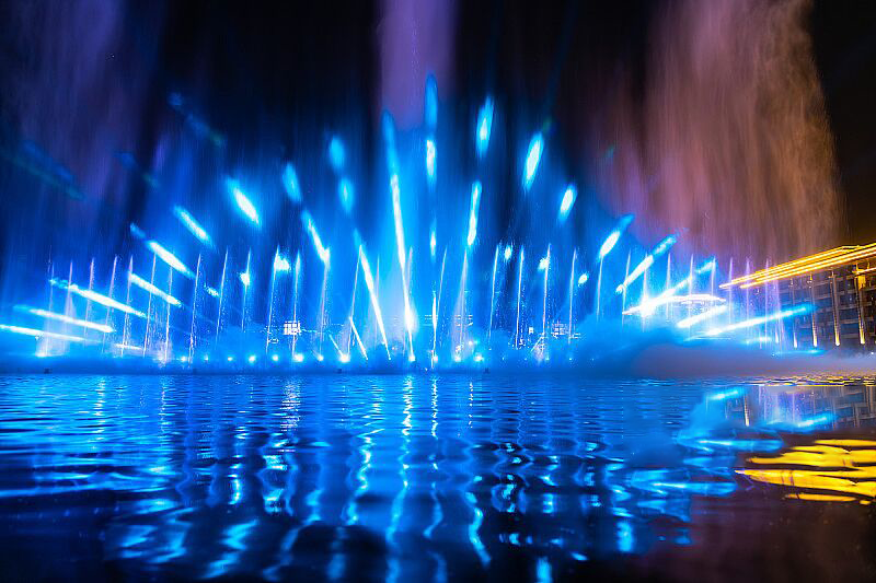 floating water fountain for pool