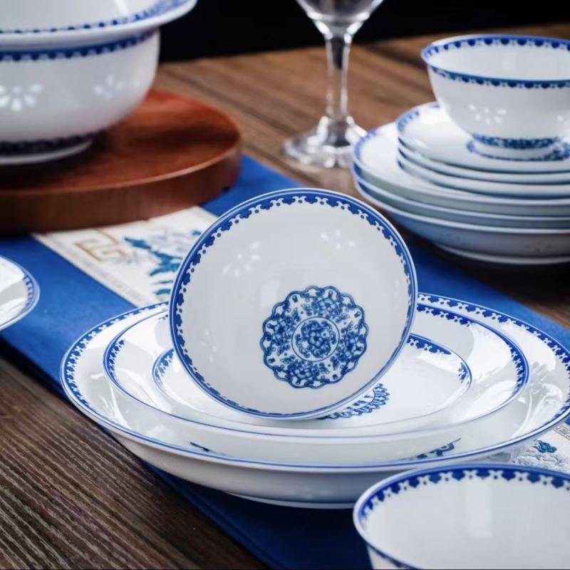 Blue-White Chinese-Inspired Dinnerware Collection Featuring Vintage Designs