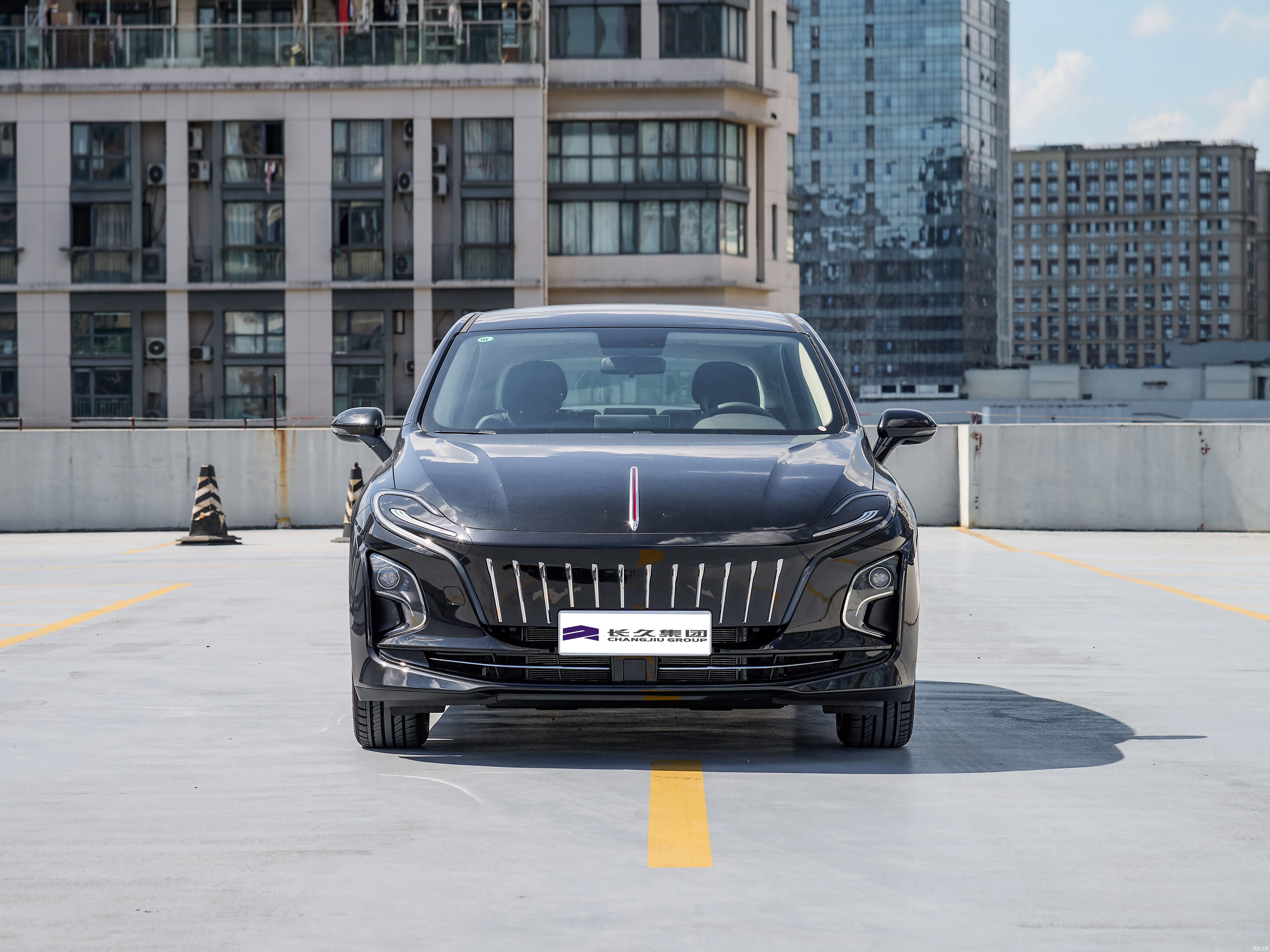 Hongqi E-QM5负担得起的电动汽车