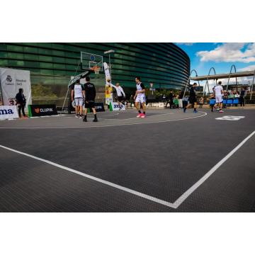 อัจฉริยะ PP Portable Basketball Sports วัสดุสนามพลาสติกกระเบื้องปูพื้นบาสเก็ตบอลชั่วคราวกลางแจ้ง