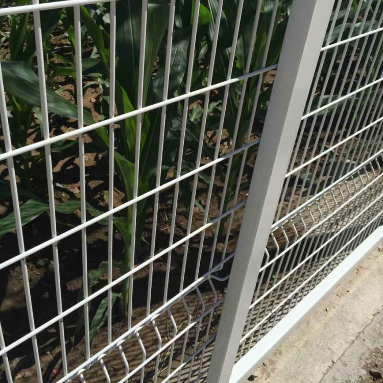 beautiful V-curves weld wire mesh fencing panel