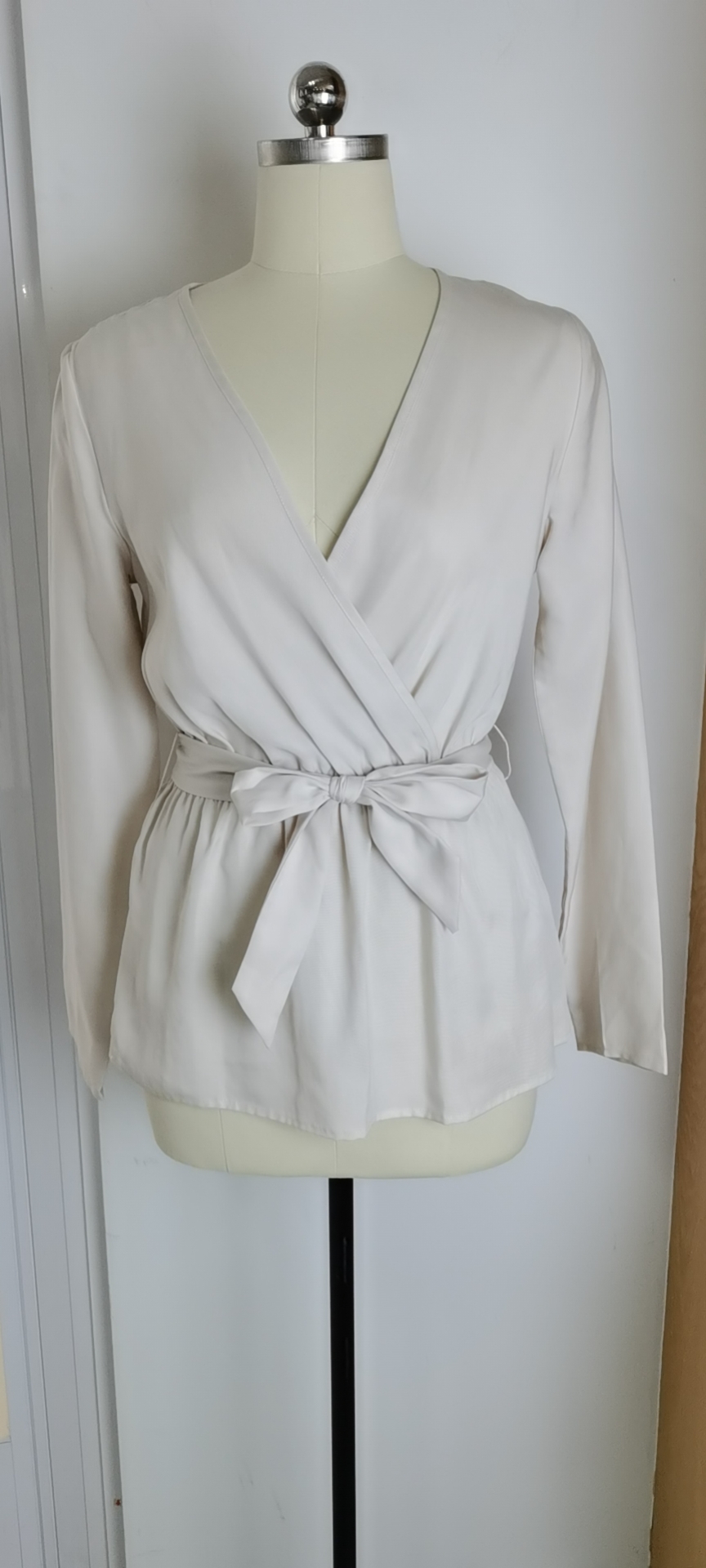 Summer Women's Deep V White Long Sleeve Top