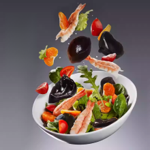 Маленькая миска с черным грибом