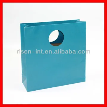 Die cut handle custom printing kraft paper gift packaging bags from factory