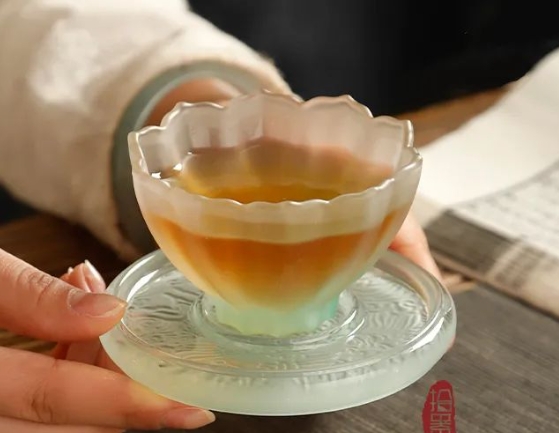 Glass tea cup