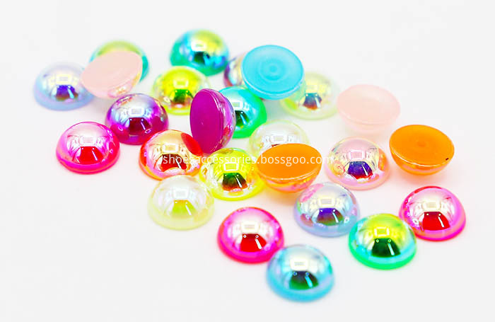 Plastic Sphere Studs in Gloss Varnish