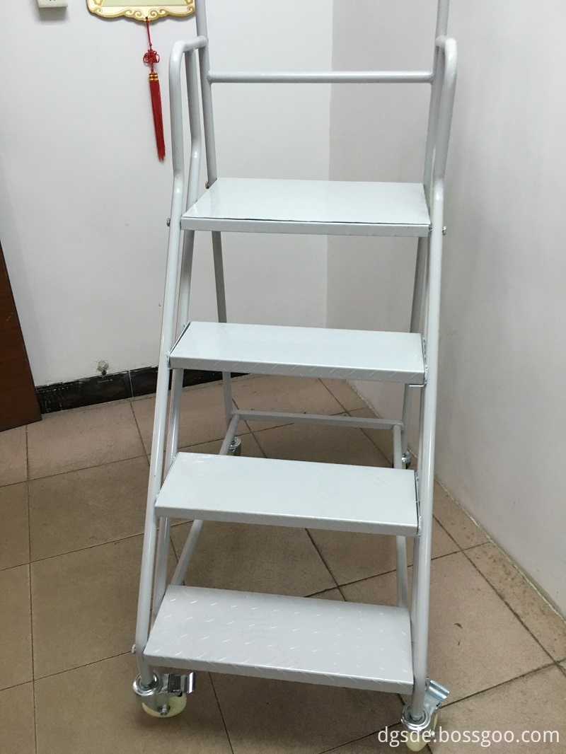 Movable Ladder 1.2 Meters High