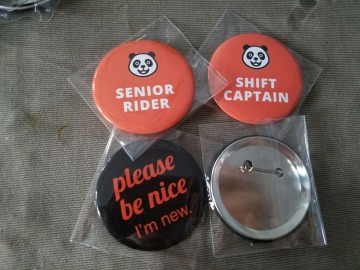 Customized tin button badge for promotional round shape