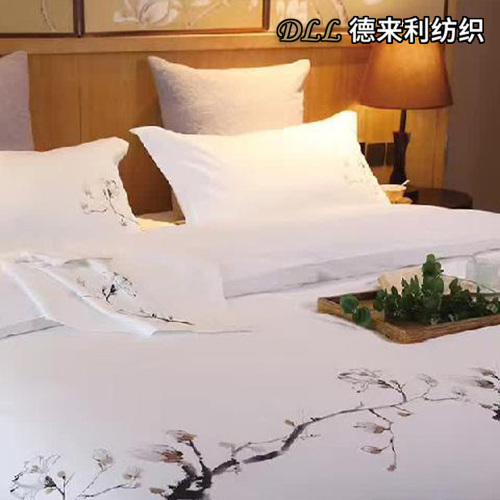 مجموعة مفروشات الفنادق المطرزة بزهر البرقوق والمغسولة بالحبر