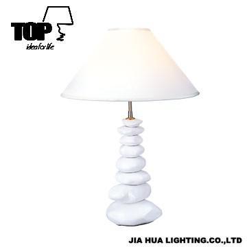 White Elegant Table Lamp for Decoration,60W ,with CE Approved.