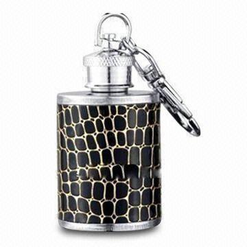 Hip Flask, Made of Stainless Steel and Leather, Measures 23 x 96 x 138mm, with Non-lead Welding