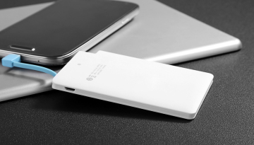 2000mah Ultra Thin Credit Card Power Bank Full 2000mah USB Promotion PowerBank with Built In USB Cable Backup Emergency Super Li