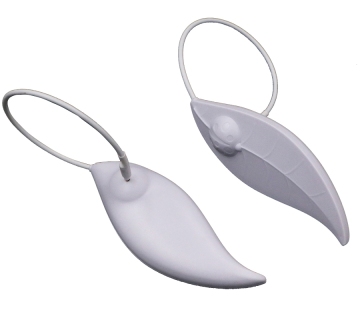 ABS Inlay RFID Hang Tags: Enhancing Clothing Management, Security in Shoe Retail Industries