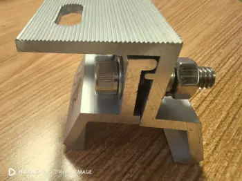 Aluminum alloy anodized rooftop clamp solar mounting system