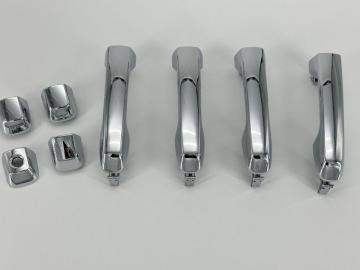 Parti auto davanti alla porta della porta esterna per Land Cruiser