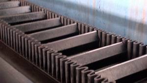 Sidewall conveyor belt