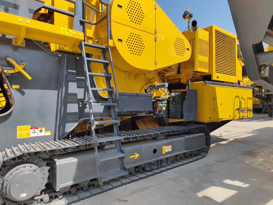 XCMG XPE0912 Mobile Crushing Screening Station